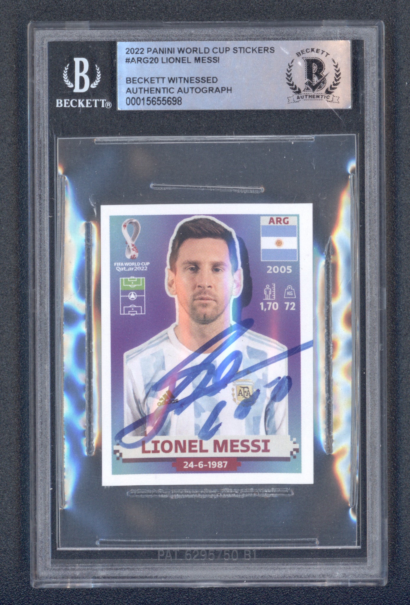 Lionel Messi Signed 2022 Panini World Cup Stickers #ARG20 (BGS)