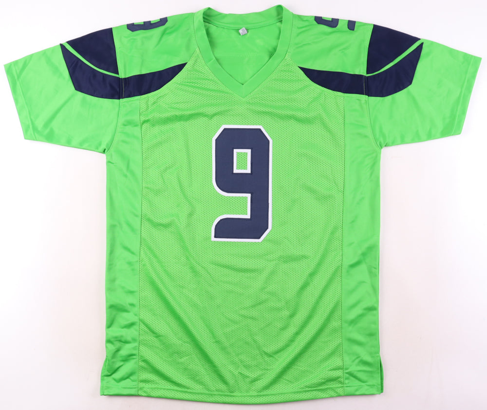Kenneth Walker III Signed Jersey (Beckett)
