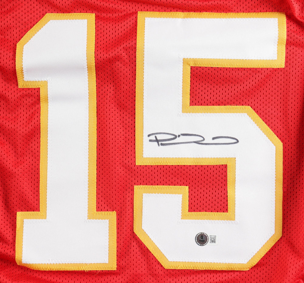 Patrick Mahomes Signed Jersey (Beckett)