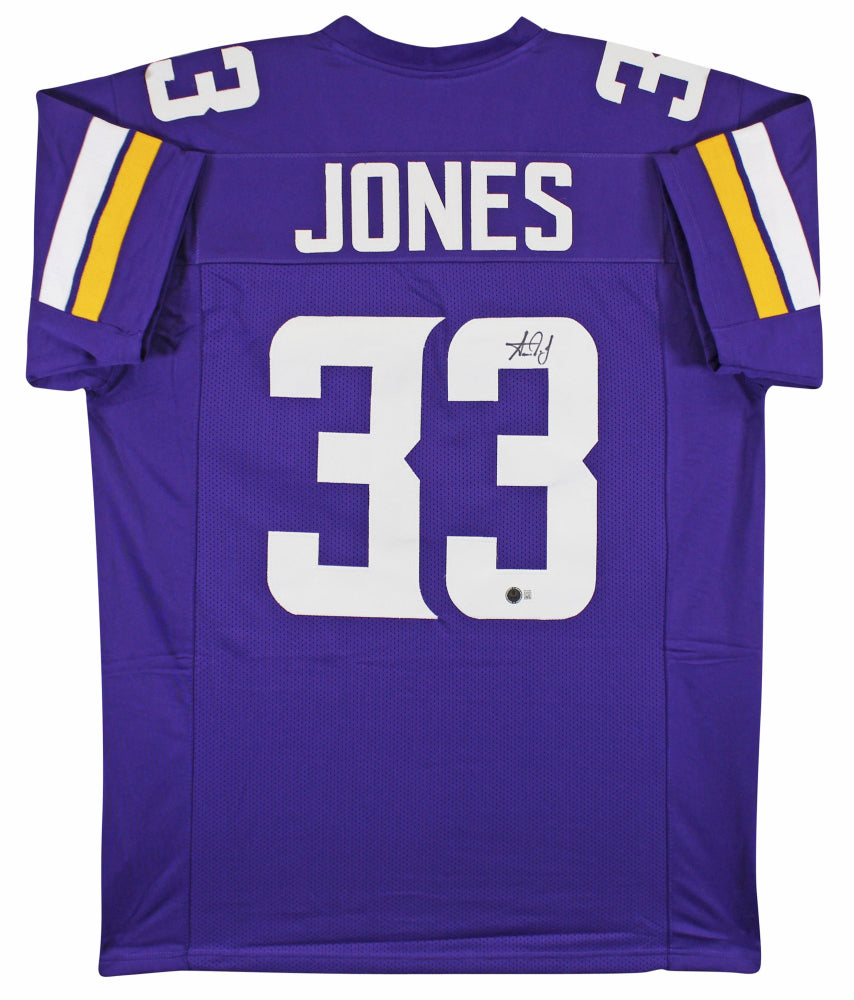Aaron Jones Signed Jersey (Beckett)