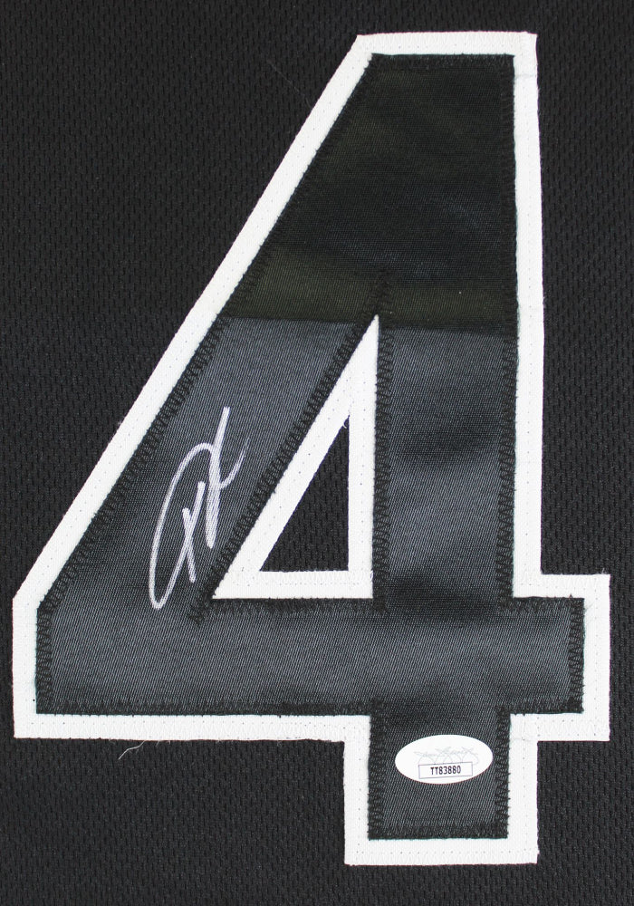 Giannis Antetokounmpo Signed Jersey (JSA)