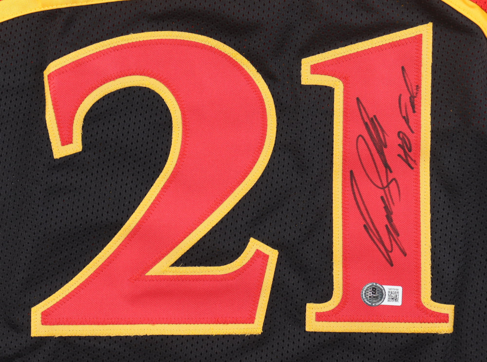 Dominique Wilkins Signed Jersey (Beckett)