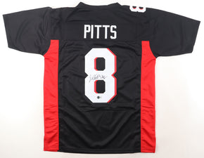 Kyle Pitts Signed Jersey (Beckett)