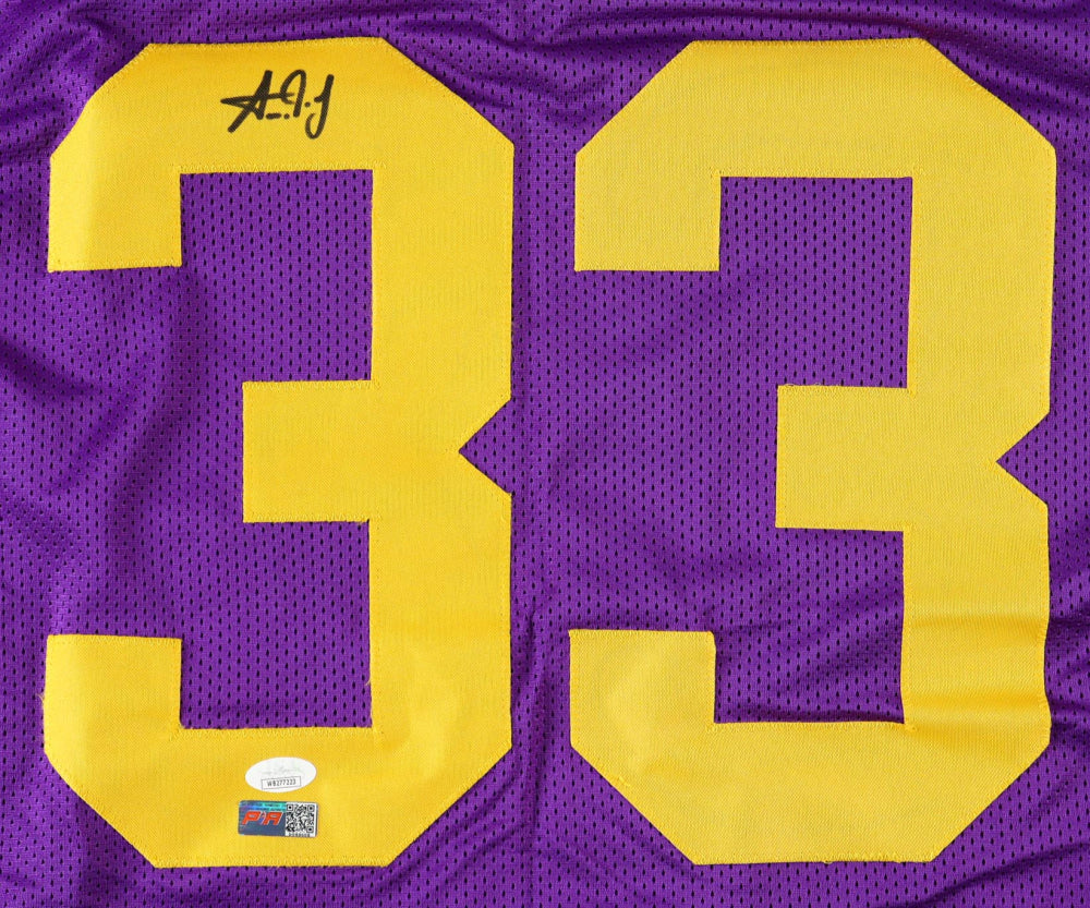 Aaron Jones Signed Jersey (Beckett)