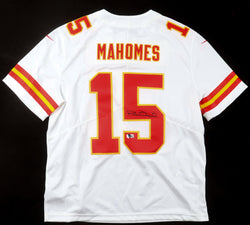 Patrick Mahomes Signed Jersey (Beckett)