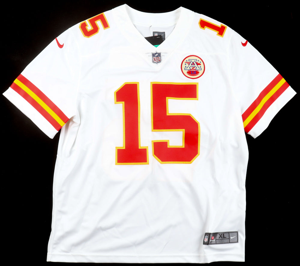 Patrick Mahomes Signed Jersey (Beckett)