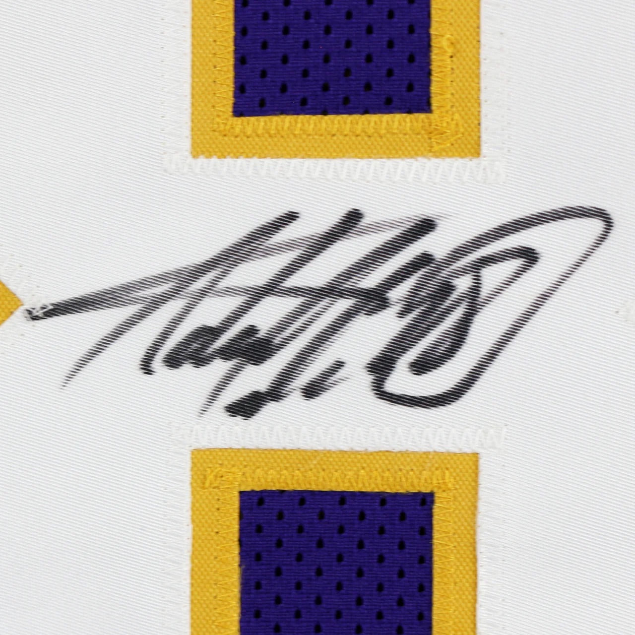 Adrian Peterson Signed Jersey (Beckett)