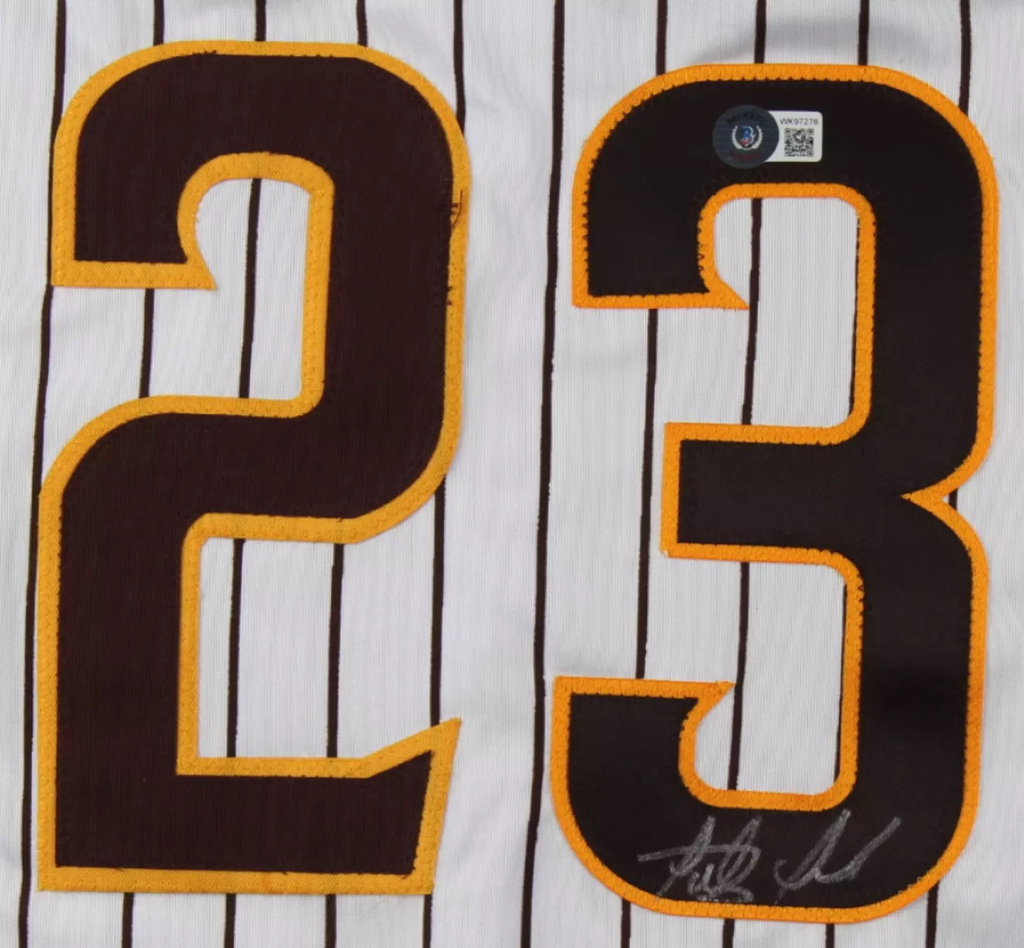 Fernando Tatis Jr. Signed Jersey (Beckett)